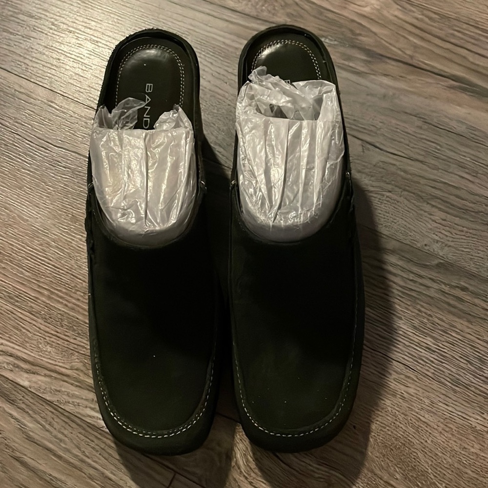 Bandolino wedge booties
